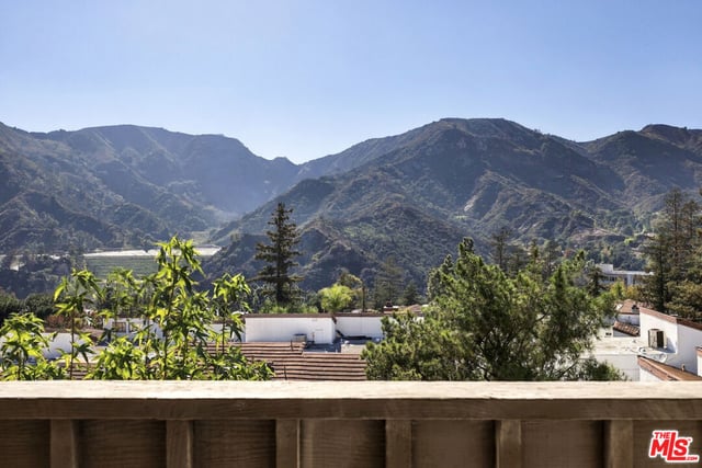 1698 Palisades Drive, Pacific Palisades, CA 90272 — photo 35 of 46
