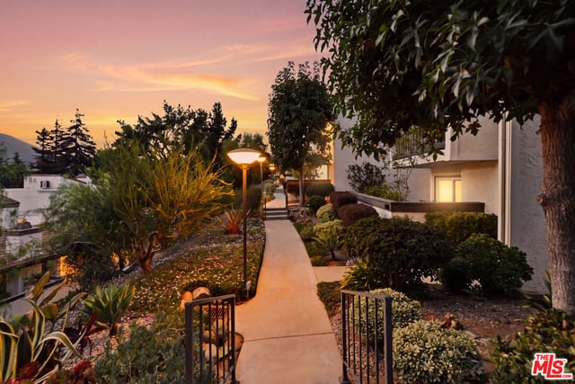 1698 Palisades Drive, Pacific Palisades, CA 90272 — photo 41 of 46