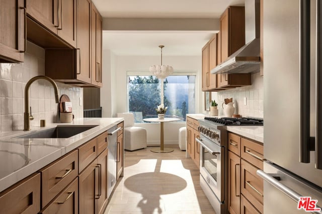 1698 Palisades Drive, Pacific Palisades, CA 90272 — photo 5 of 46