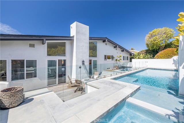 7190 Crest, Rancho Palos Verdes, CA 90275 — photo 2 of 25