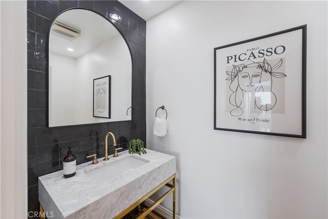 7190 Crest, Rancho Palos Verdes, CA 90275 — photo 21 of 25