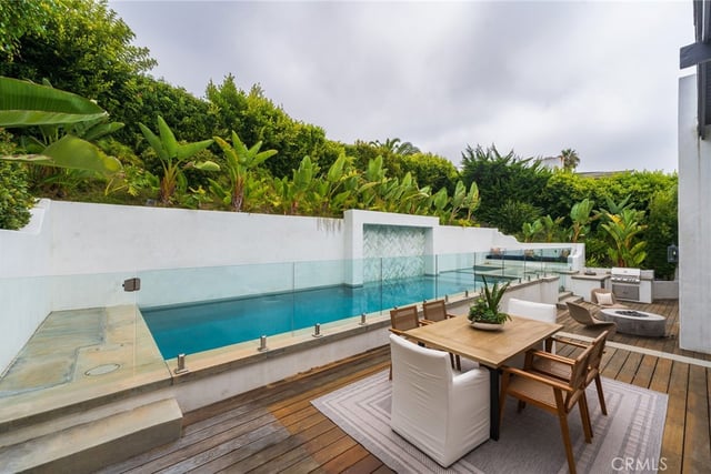 7190 Crest, Rancho Palos Verdes, CA 90275 — photo 9 of 25