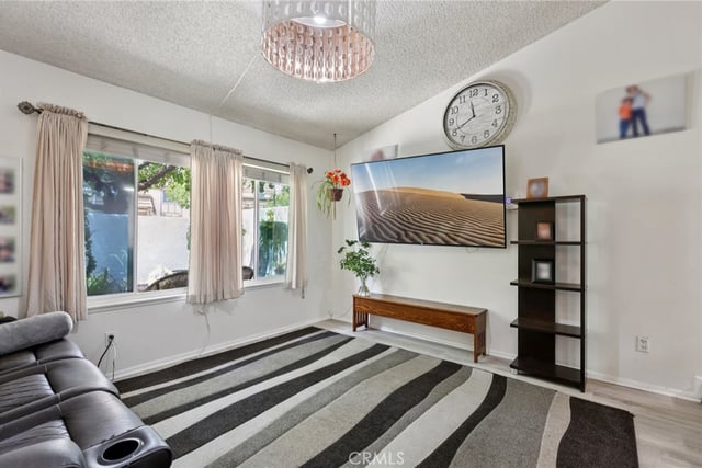 10161 Larwin Avenue 3, Chatsworth, CA 91311 — photo 12 of 46