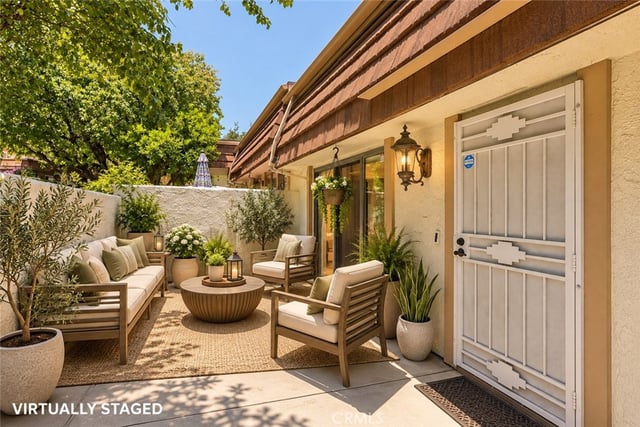 10161 Larwin Avenue 3, Chatsworth, CA 91311 — photo 4 of 46