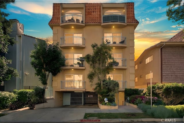 1871 Greenfield Avenue 102, Los Angeles, CA 90025 — photo 2 of 22