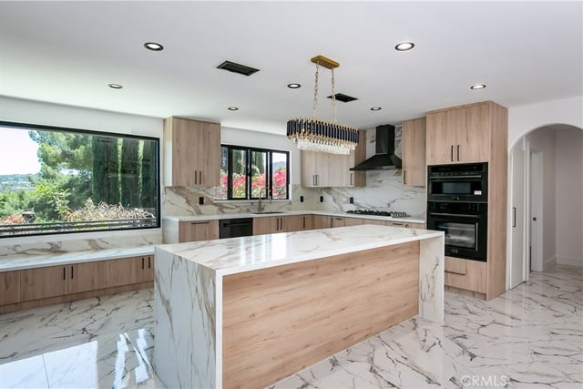 17030 Countess, Encino, CA 91436 — photo 16 of 54