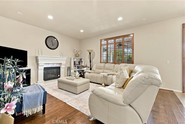 20720 Napa Street, Winnetka, CA 91306 — photo 8 of 27