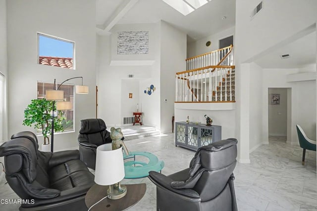 15707 Swift Place, Moorpark, CA 93021 — photo 5 of 39