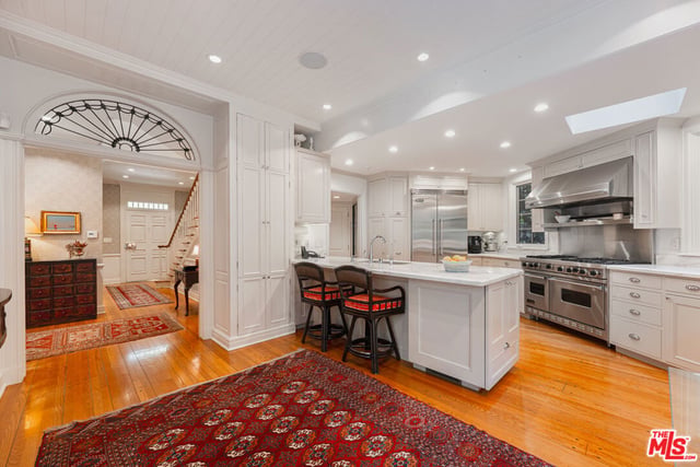 9300 Hazen Drive, Beverly Hills, CA 90210 — photo 18 of 58
