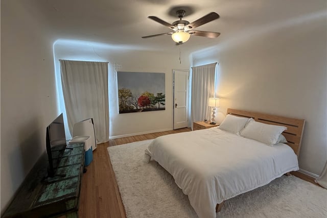 1054 S Corning, Los Angeles, CA 90035 — photo 3 of 24