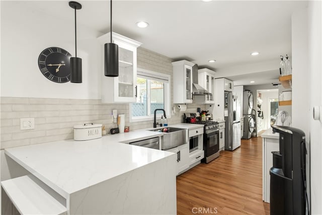 1553 W 60th Place, Los Angeles, CA 90047 — photo 12 of 32