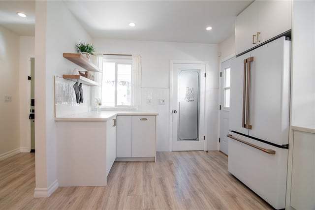 2826 N Keystone, Burbank, CA 91504 — photo 12 of 32