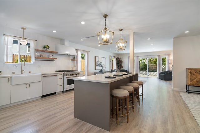 2826 N Keystone, Burbank, CA 91504 — photo 7 of 32
