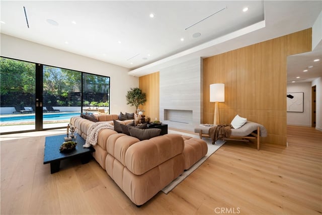 5631 Wilhelmina Avenue, Woodland Hills, CA 91367 — photo 15 of 46