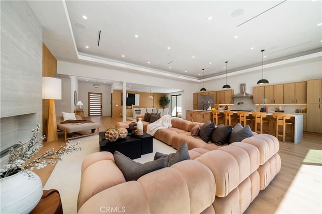 5631 Wilhelmina Avenue, Woodland Hills, CA 91367 — photo 17 of 46