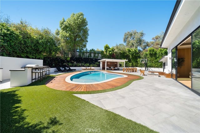 5631 Wilhelmina Avenue, Woodland Hills, CA 91367 — photo 19 of 46