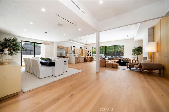 5631 Wilhelmina Avenue, Woodland Hills, CA 91367 — photo 5 of 46