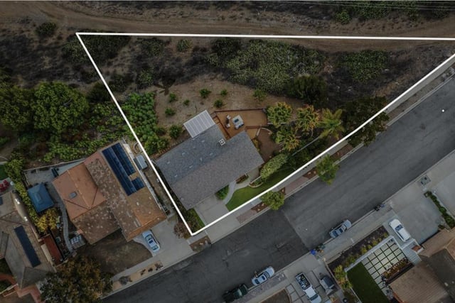 744 Calle Punta, Thousand Oaks, CA 91360 — photo 4 of 40
