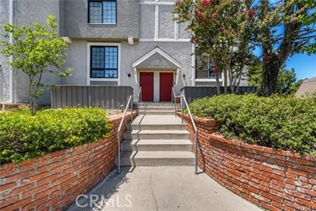 18100 Burbank, Tarzana, CA 91356 — photo 2 of 5