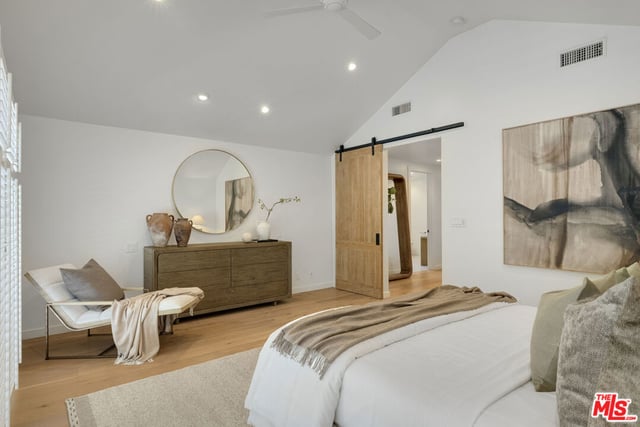 521 Loring Avenue, Los Angeles, CA 90024 — photo 16 of 38