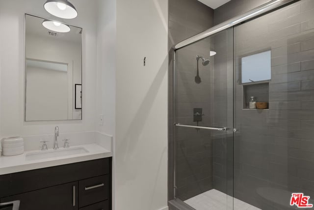 521 Loring Avenue, Los Angeles, CA 90024 — photo 31 of 38