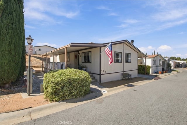 40701 Rancho Vista Blvd 327, Palmdale, CA 93551 — photo 2 of 22