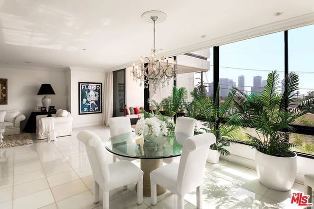 10350 Wilshire Boulevard 404, Los Angeles, CA 90024 — photo 12 of 24