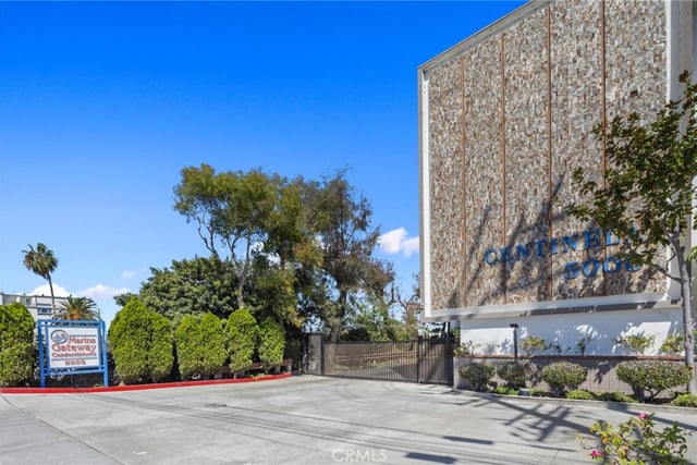 5000 S Centinela Avenue 113, Los Angeles, CA 90066 — photo 3 of 32