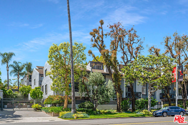 1925 S Beverly Glen Boulevard 40, Los Angeles, CA 90025 — photo 3 of 41