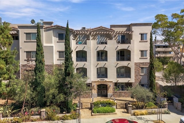 1420 S Bundy Drive 405, Los Angeles, CA 90025 — photo 18 of 20