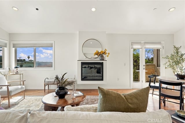 1420 S Bundy Drive 405, Los Angeles, CA 90025 — photo 2 of 20