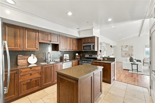 1420 S Bundy Drive 405, Los Angeles, CA 90025 — photo 8 of 20