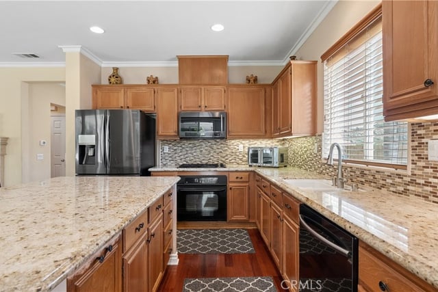 28345 Falcon Crest Drive, Canyon Country, CA 91351 — photo 24 of 75