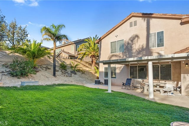 28345 Falcon Crest Drive, Canyon Country, CA 91351 — photo 3 of 75