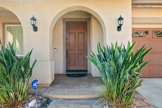 28345 Falcon Crest Drive, Canyon Country, CA 91351 — photo 7 of 75