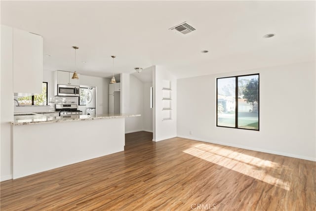 531 N Niagara, Burbank, CA 91505 — photo 3 of 46