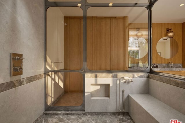 365 S June Street, Los Angeles, CA 90020 — photo 19 of 30