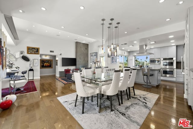 907 Lincoln Boulevard PH 302, Santa Monica, CA 90403 — photo 2 of 33