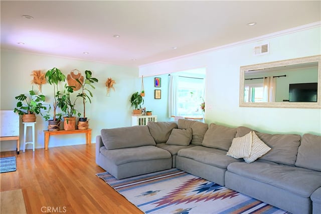 5521 Hunter Street, Ventura, CA 93003 — photo 8 of 21