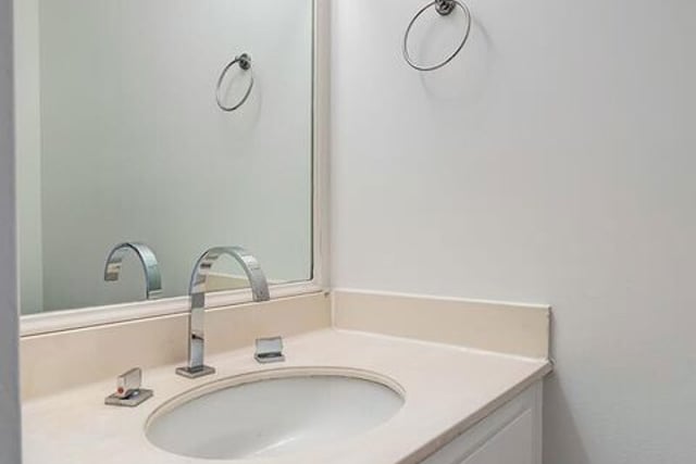 100 S Doheny Drive 313, Los Angeles, CA 90048 — photo 13 of 21