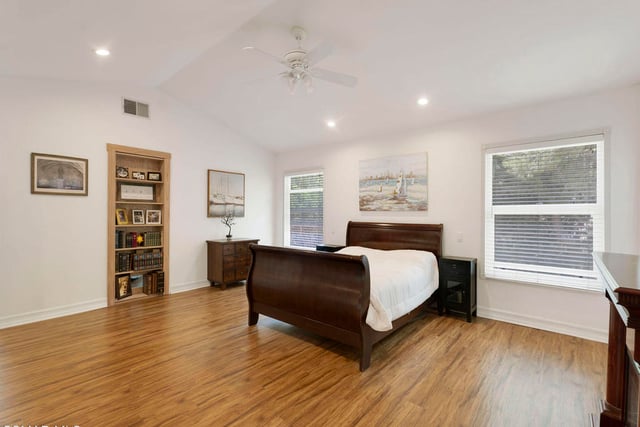 282 Hunters Point Drive, Thousand Oaks, CA 91361 — photo 28 of 55