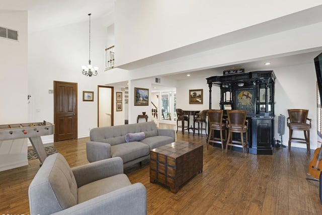 282 Hunters Point Drive, Thousand Oaks, CA 91361 — photo 5 of 55
