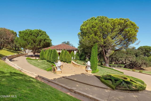 2400 White Stallion Road, Thousand Oaks, CA 91361 — photo 18 of 37