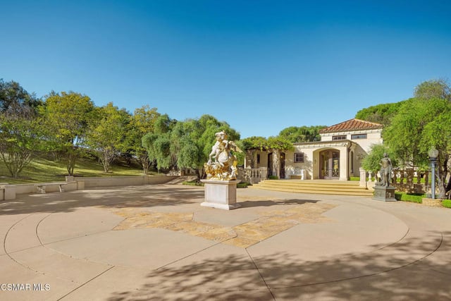 2400 White Stallion Road, Thousand Oaks, CA 91361 — photo 27 of 37