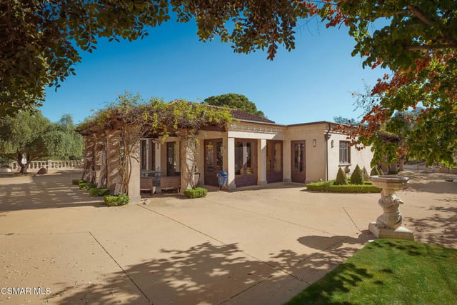 2400 White Stallion Road, Thousand Oaks, CA 91361 — photo 28 of 37