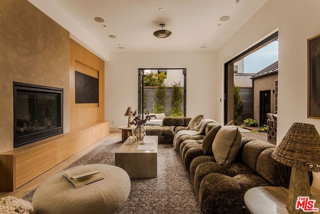534 N Bronson Avenue, Los Angeles, CA 90004 — photo 6 of 48