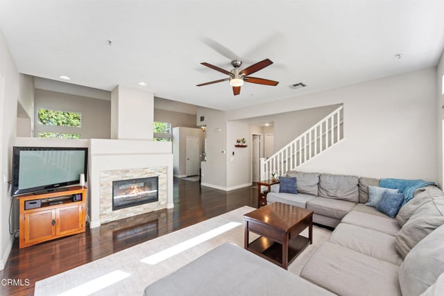 7805 Redondo Street, Ventura, CA 93004 — photo 8 of 41