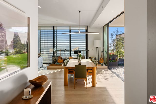 9040 W Sunset Boulevard 1004, West Hollywood, CA 90069 — photo 2 of 30