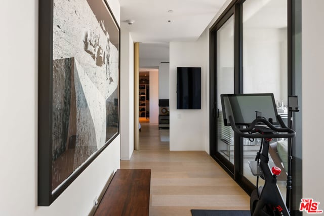 9040 W Sunset Boulevard 1004, West Hollywood, CA 90069 — photo 21 of 30