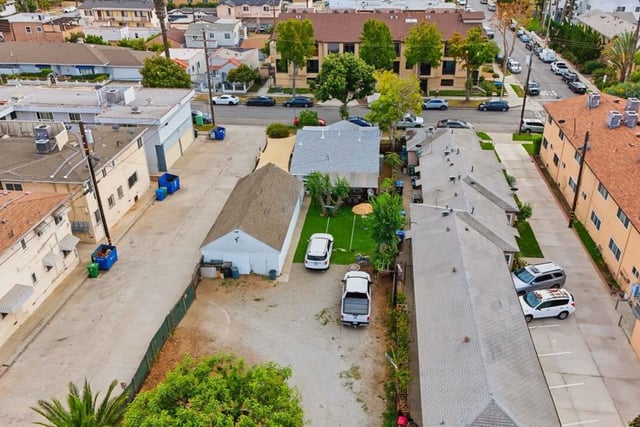 245 E Buckthorn Street, Inglewood, CA 90301 — photo 12 of 17